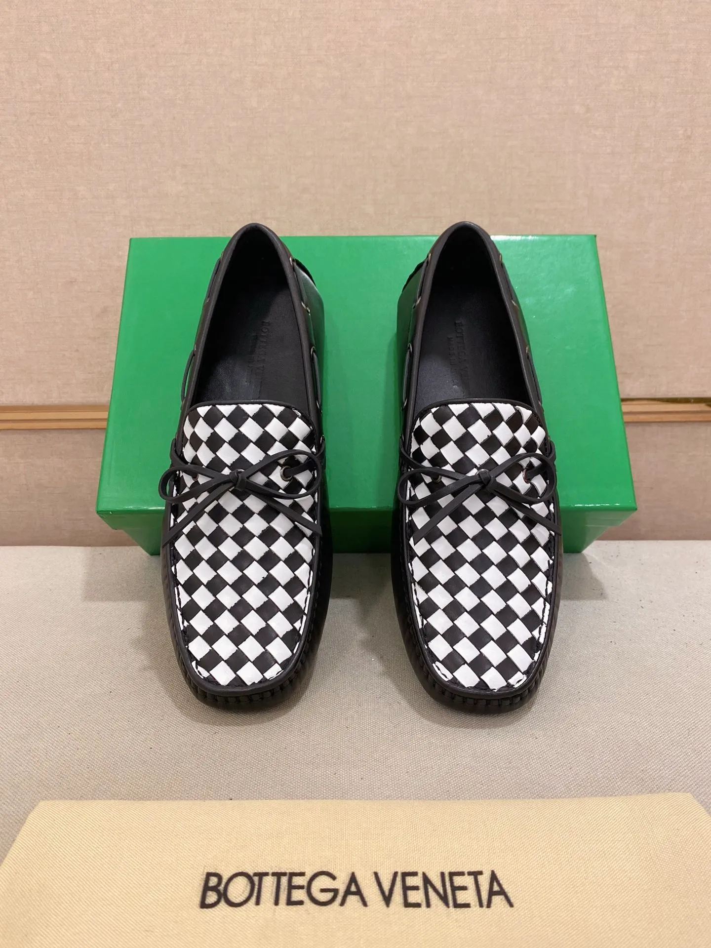 Men's shoes 💰 400💰 (Niu Li + Niu Pad) [BV] latest hot style‼ ️Casual men's shoes, uppers imported first-layer cowhide ➕Full imported cowhide lining✔️Exquisite workmanship, excellent foot feel, special rubber soles✔️, cool and fashionable, the latest fashion, fashionable outsole, hurry up. Code number: 38-44 (can be customized to 37.45, non-refundable)